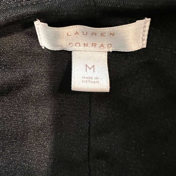 Lauren Conrad Long black tunic top with 5 inch pleated hem size medium - Picture 6 of 7